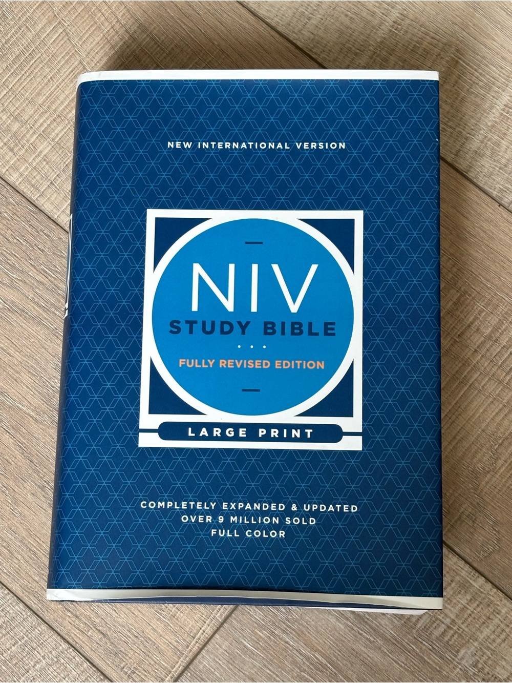 NIV Bible New! Large print full color study Bible